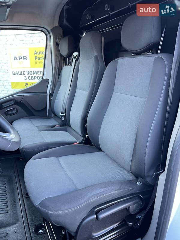 Грузовой фургон Renault Master 2023 в Ровно