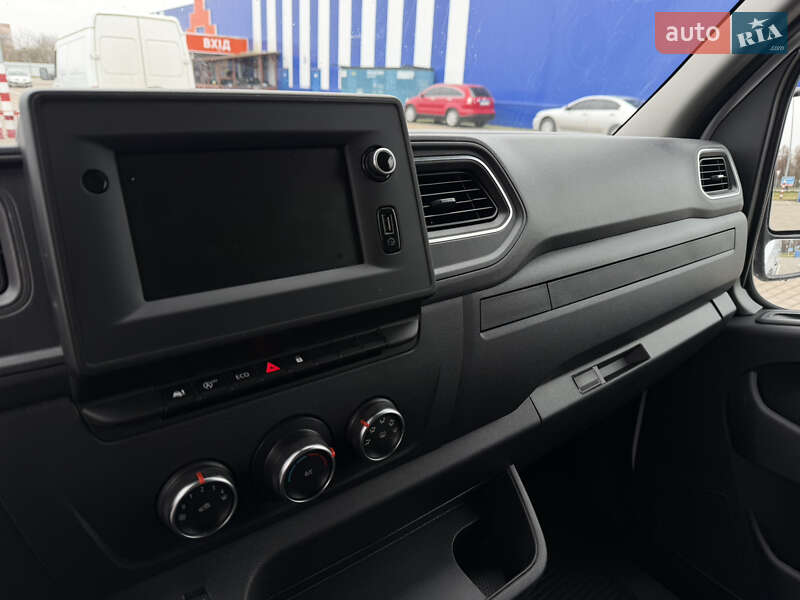 Грузовой фургон Renault Master 2022 в Дубно