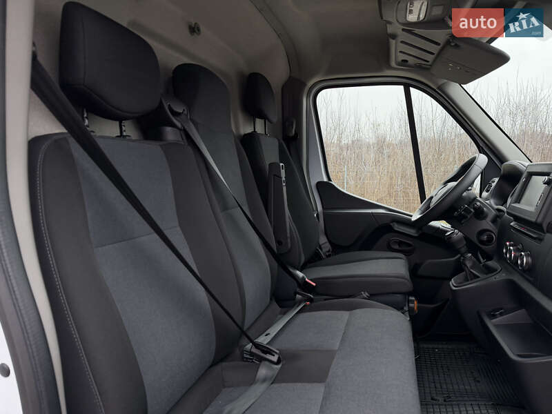 Грузовой фургон Renault Master 2022 в Дубно
