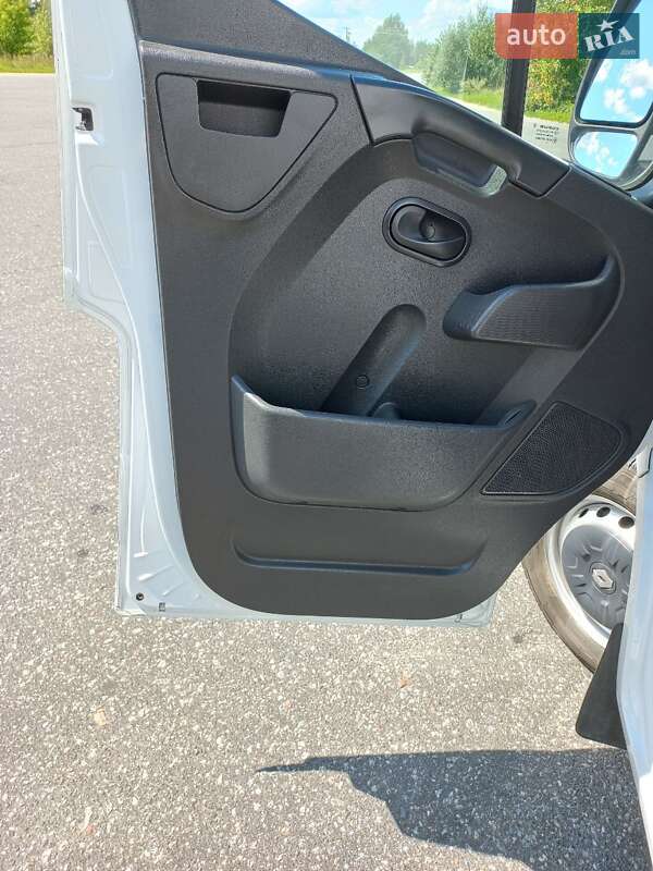 Мікроавтобус вантажний (до 3,5т) Renault Master 2018 в Бердичеві