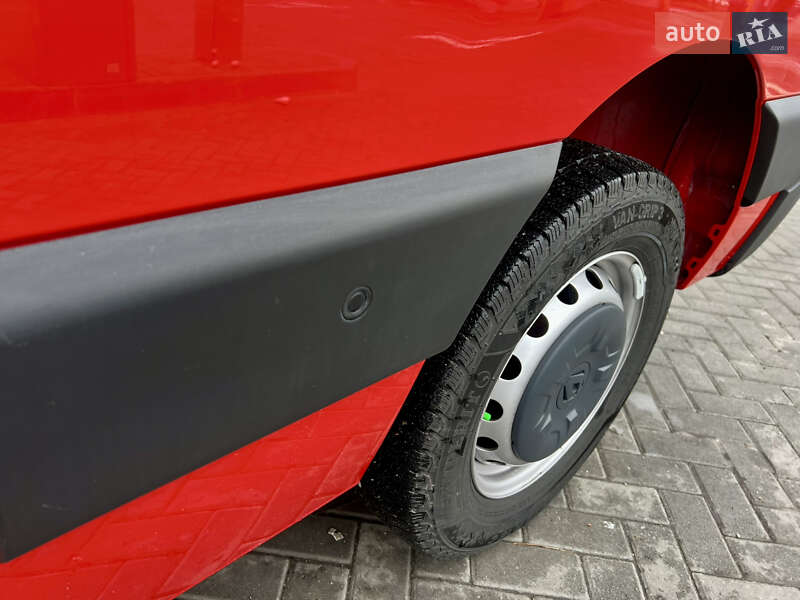 Вантажний фургон Renault Master 2023 в Дніпрі