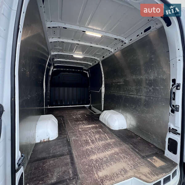 Вантажний фургон Renault Master 2021 в Києві