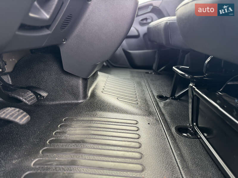 Вантажний фургон Renault Master 2020 в Києві