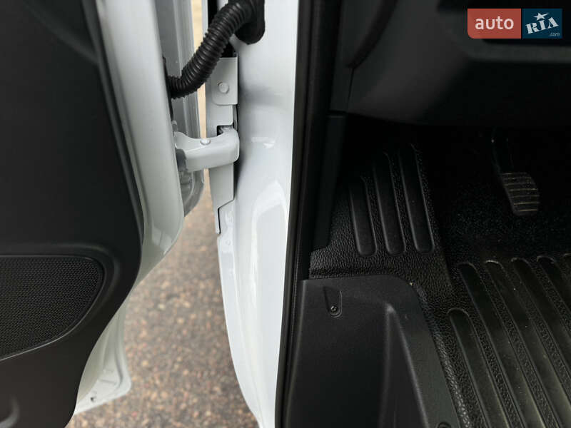 Вантажний фургон Renault Master 2020 в Києві