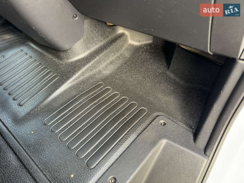 Вантажний фургон Renault Master 2020 в Києві