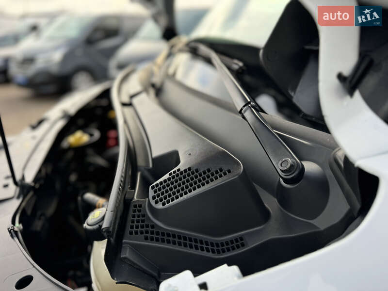 Вантажний фургон Renault Master 2020 в Києві