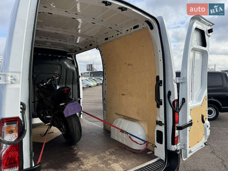 Вантажний фургон Renault Master 2020 в Києві