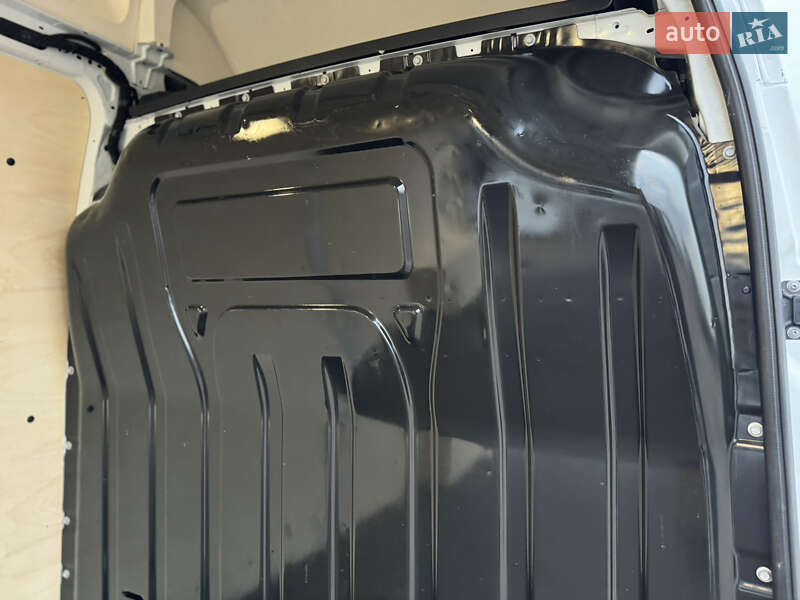 Грузовой фургон Renault Master 2020 в Киеве фото 45 Грузовой фургон Renault Master 2020 в Киеве