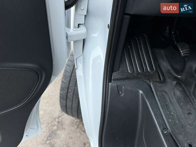 Грузовой фургон Renault Master 2020 в Киеве фото 76 Грузовой фургон Renault Master 2020 в Киеве