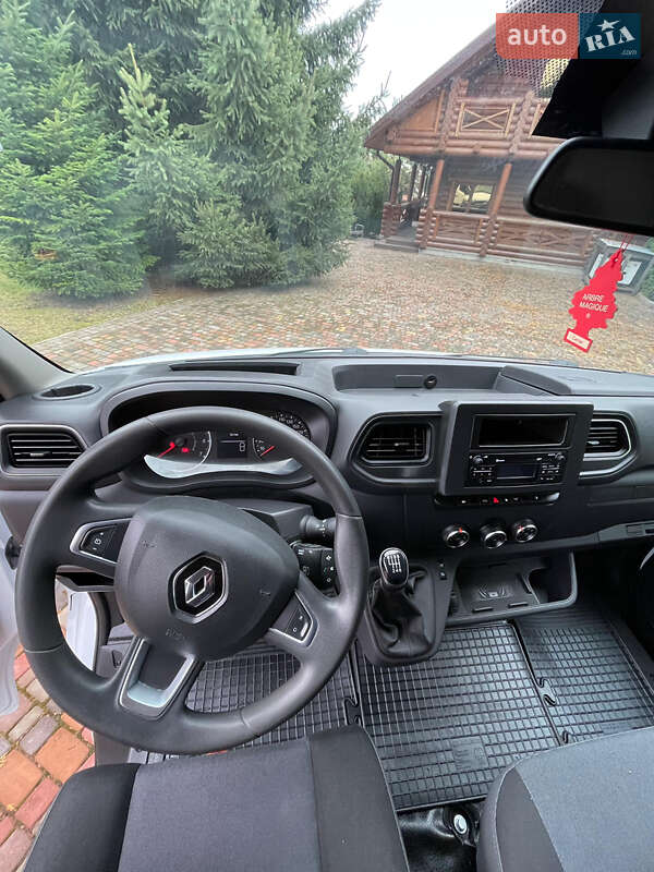 Вантажний фургон Renault Master 2020 в Дубні