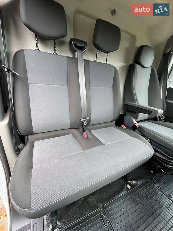 Вантажний фургон Renault Master 2020 в Дубні