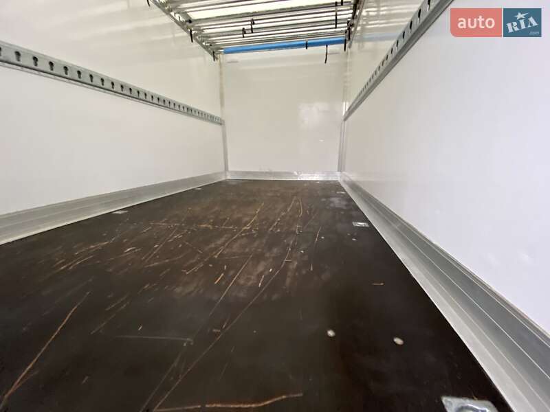 Другие грузовики Renault Master 2023 в Киеве