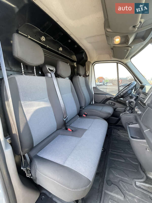 Мікроавтобус вантажний (до 3,5т) Renault Master 2023 в Миколаєві