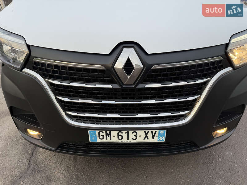 Грузовой фургон Renault Master 2023 в Дубно