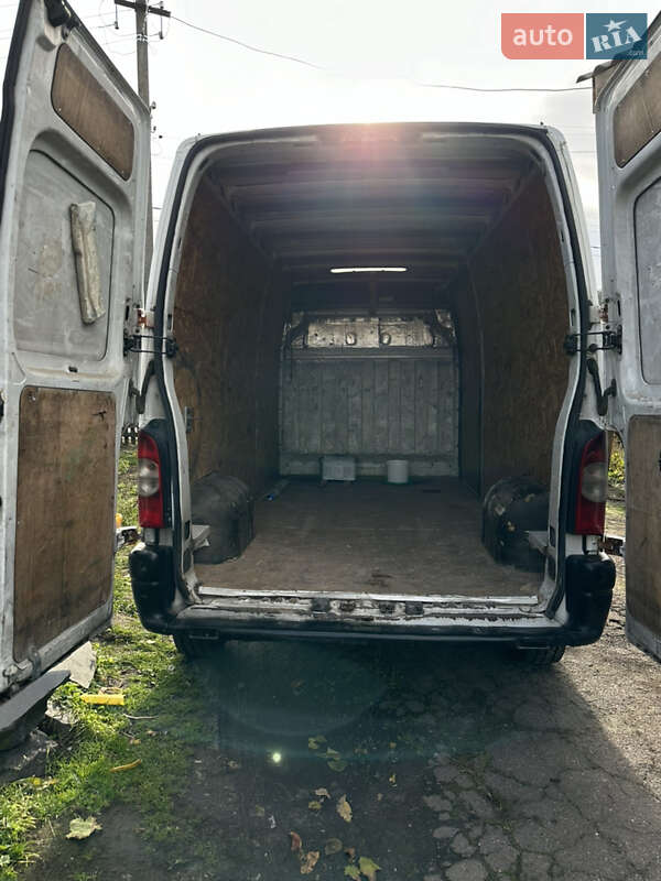 Вантажний фургон Renault Master 2006 в Житомирі