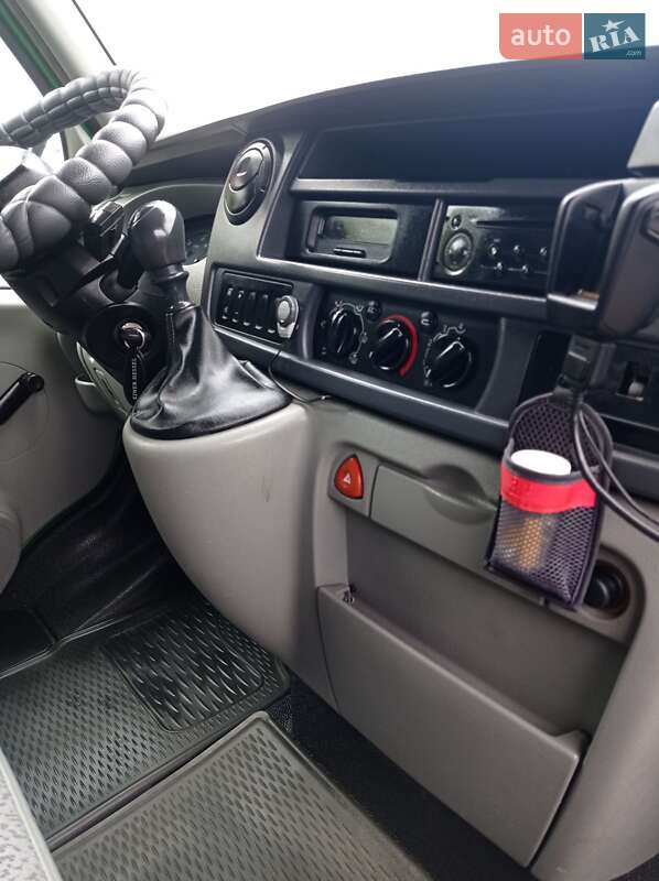 Вантажний фургон Renault Master 2006 в Долинській