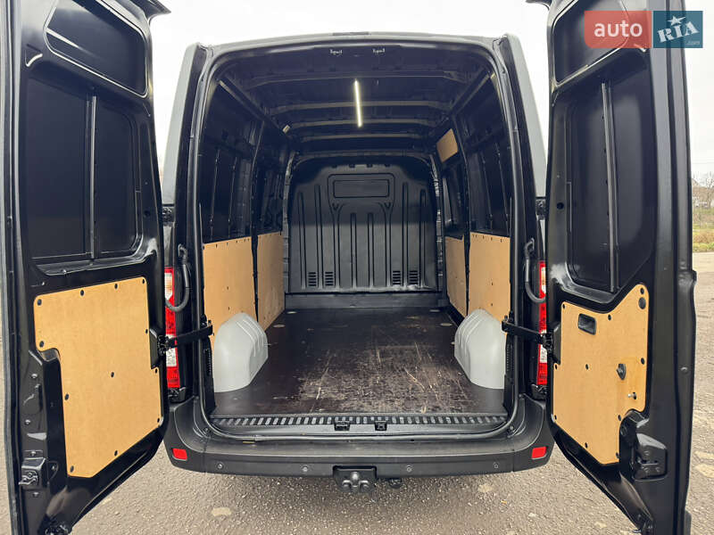 Вантажний фургон Renault Master 2018 в Дубні