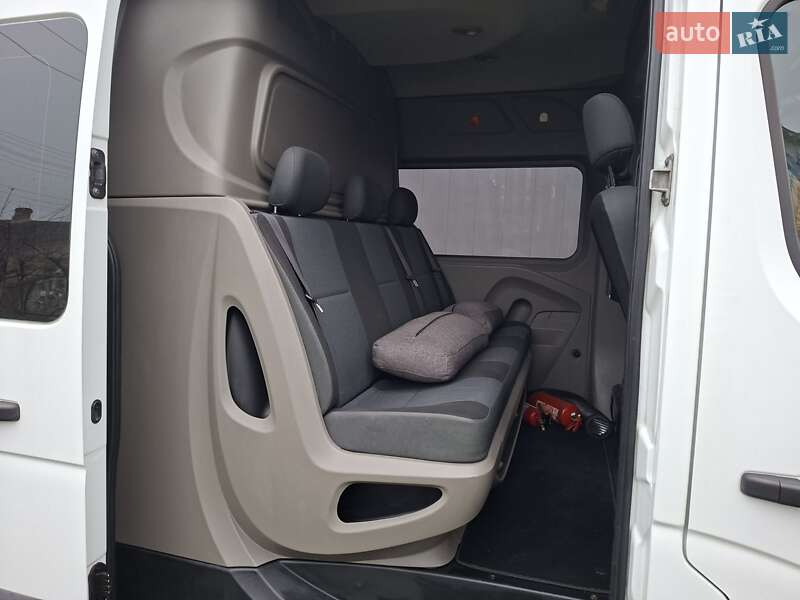Грузовой фургон Renault Master 2012 в Ровно