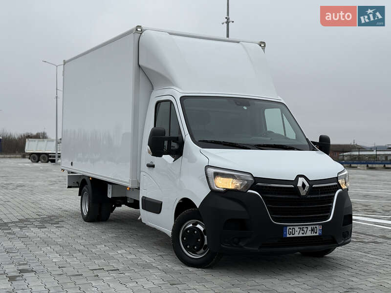 Грузовой фургон Renault Master 2022 в Дубно