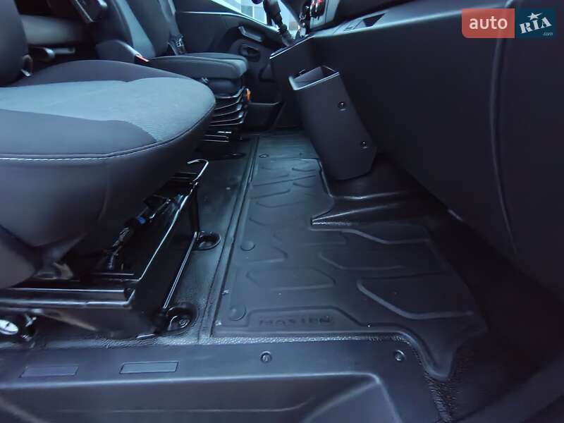 Вантажний фургон Renault Master 2023 в Києві