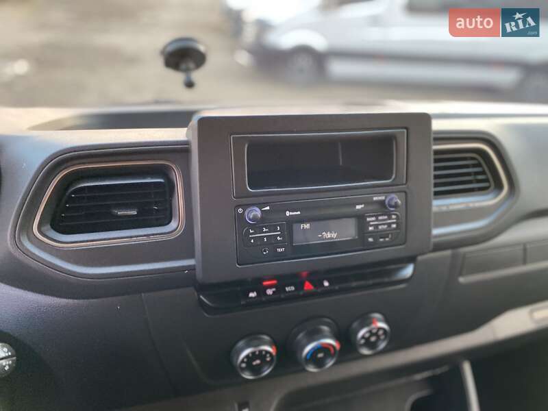 Тентованый Renault Master 2022 в Хусте