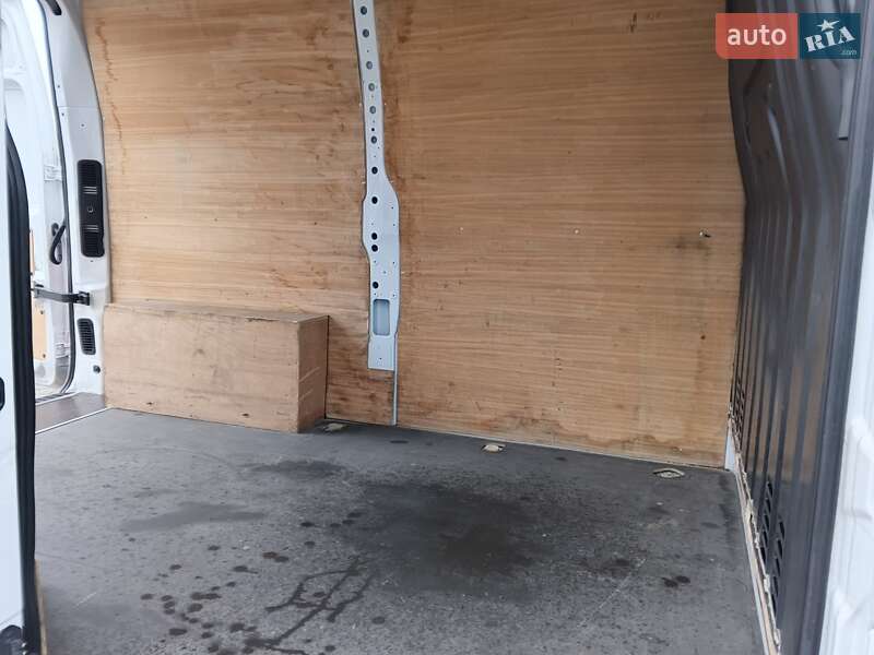 Вантажний фургон Renault Master 2019 в Києві