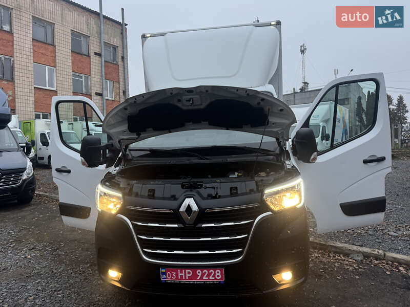 Вантажний фургон Renault Master 2022 в Рівному