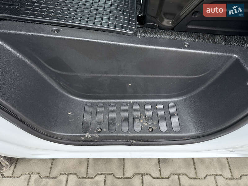 Вантажний фургон Renault Master 2021 в Дубні фото 44 Вантажний фургон Renault Master 2021 в Дубні