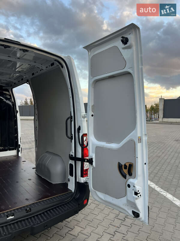 Вантажний фургон Renault Master 2021 в Луцьку