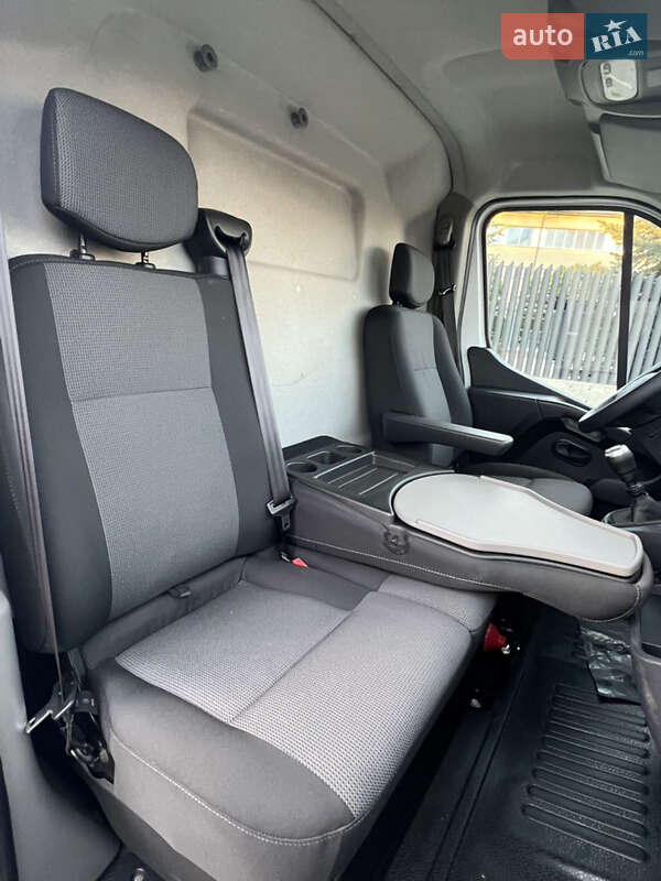 Вантажний фургон Renault Master 2021 в Луцьку