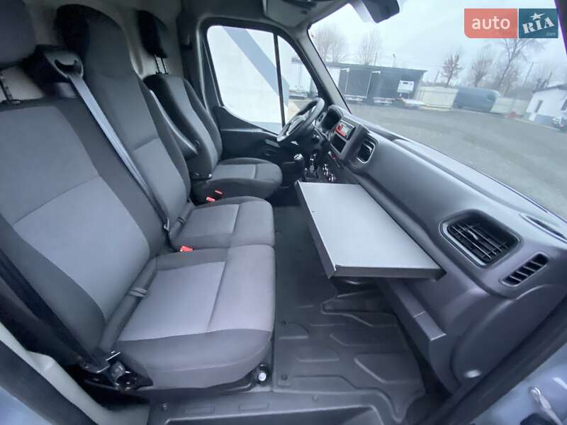 Вантажний фургон Renault Master 2022 в Києві
