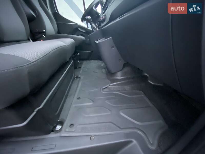 Вантажний фургон Renault Master 2022 в Києві