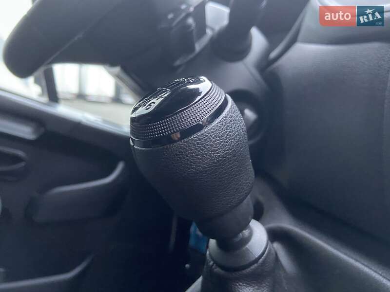 Другие грузовики Renault Master 2022 в Киеве