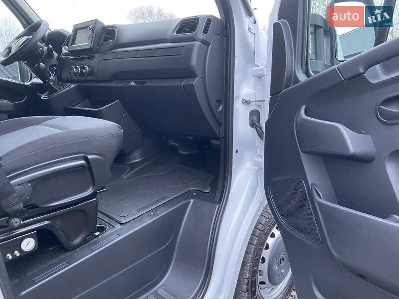 Другие грузовики Renault Master 2022 в Киеве