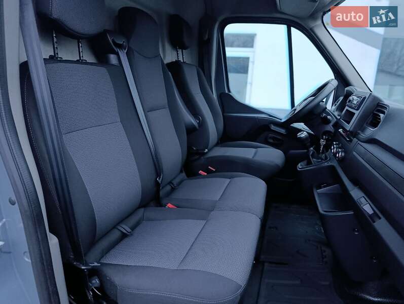 Вантажний фургон Renault Master 2022 в Ковелі