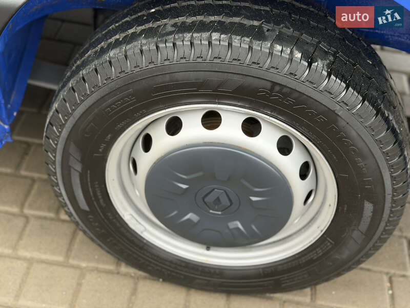 Вантажний фургон Renault Master 2022 в Дубні