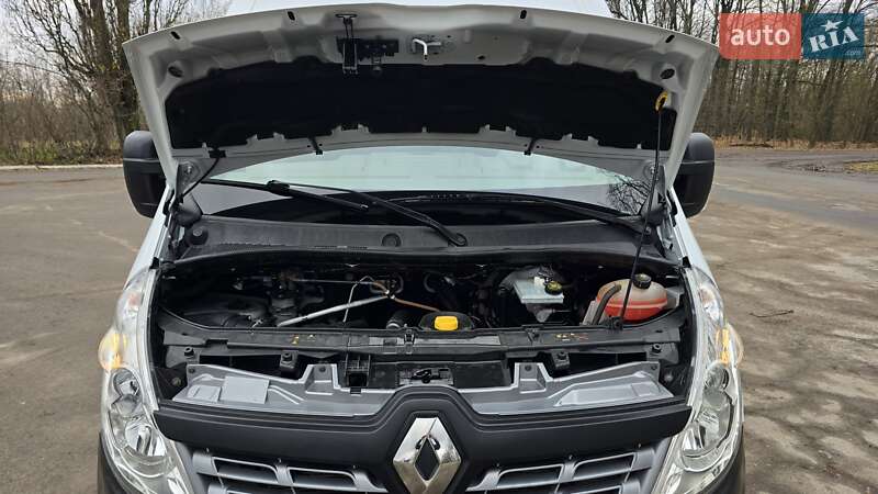 Вантажний фургон Renault Master 2018 в Житомирі