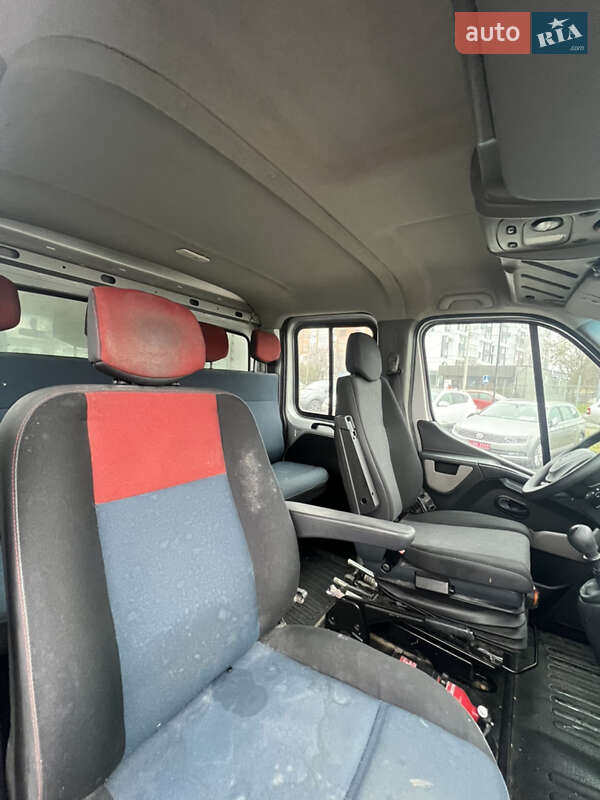 Вантажний фургон Renault Master 2015 в Луцьку