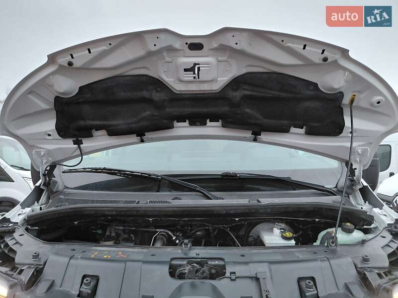 Вантажний фургон Renault Master 2023 в Івано-Франківську