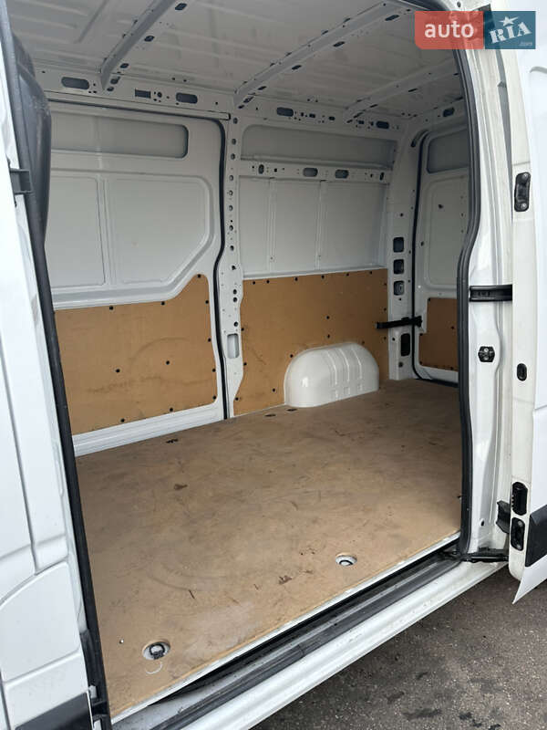 Вантажний фургон Renault Master 2020 в Долині