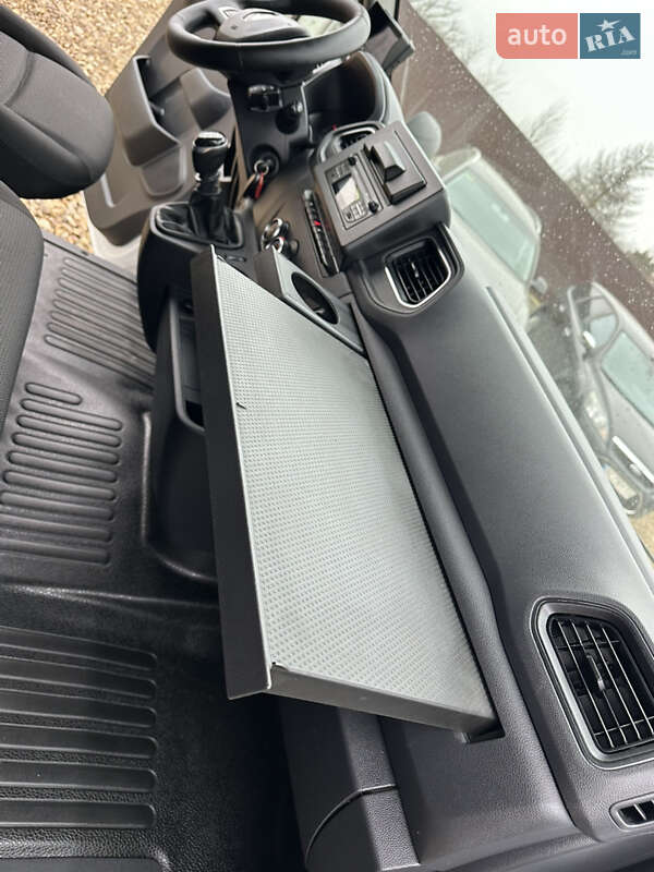 Грузовой фургон Renault Master 2020 в Львове