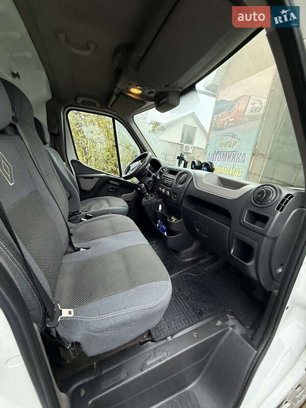 Грузовой фургон Renault Master 2012 в Николаеве