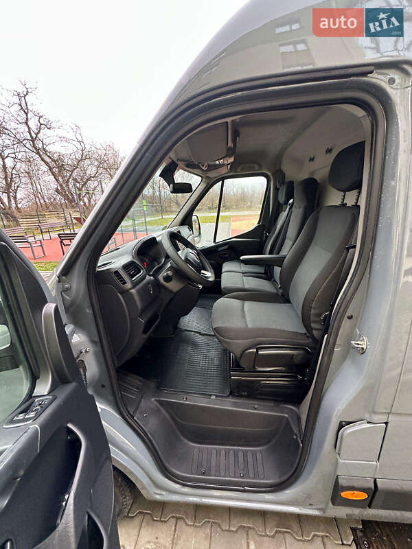Грузовой фургон Renault Master 2022 в Киеве