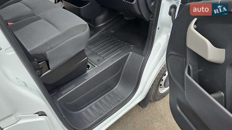 Вантажний фургон Renault Master 2018 в Житомирі фото 18 Вантажний фургон Renault Master 2018 в Житомирі