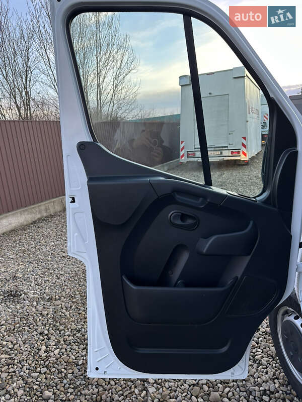 Грузовой фургон Renault Master 2023 в Львове