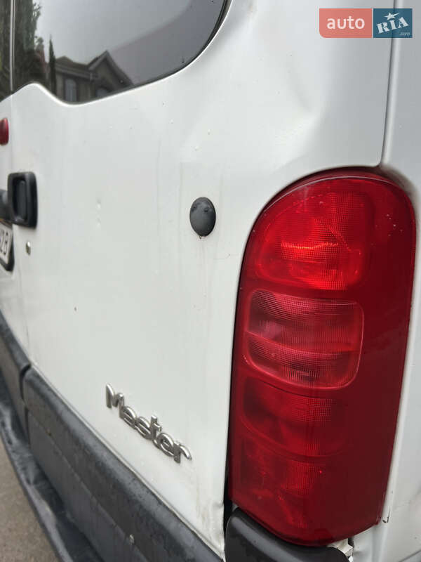 Вантажний фургон Renault Master 2002 в Рівному