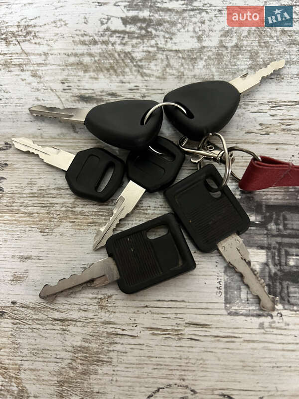 Вантажний фургон Renault Master 2002 в Рівному