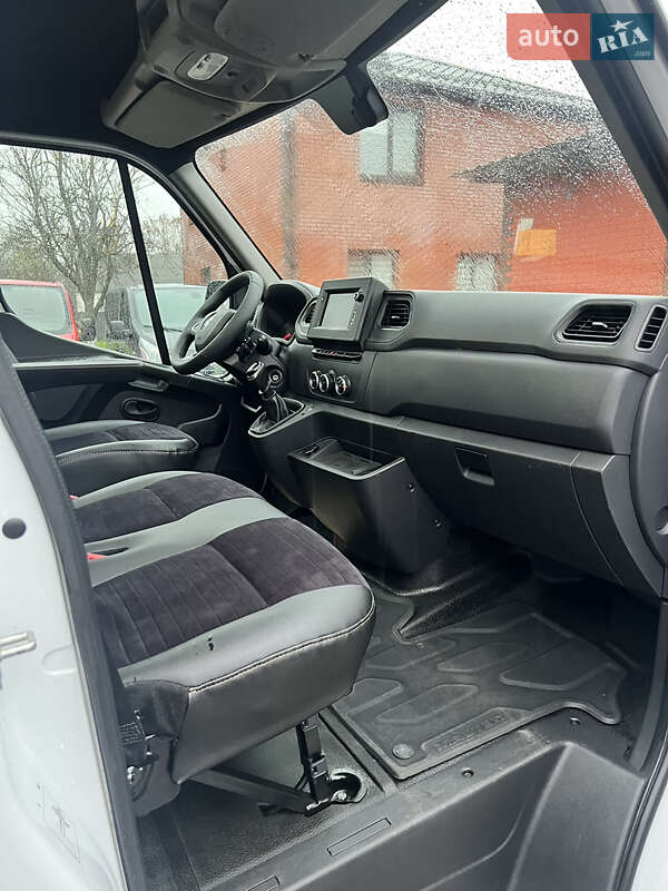 Минивэн Renault Master 2020 в Коростене