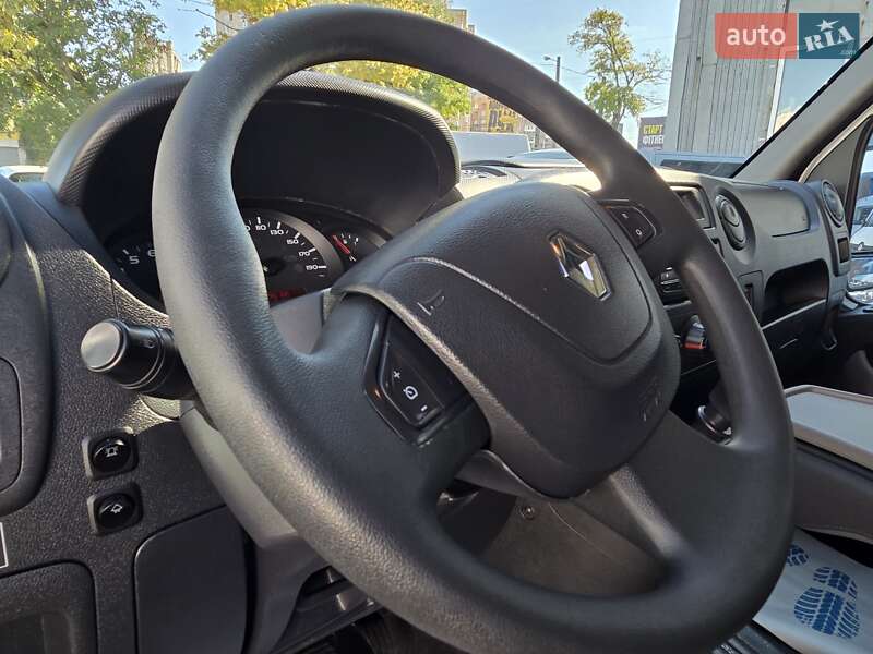 Вантажний фургон Renault Master 2017 в Одесі