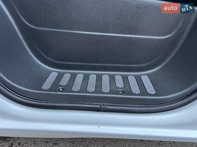 Тентованый Renault Master 2021 в Киеве